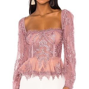 V Chapman Zinnia Top in Elderberry